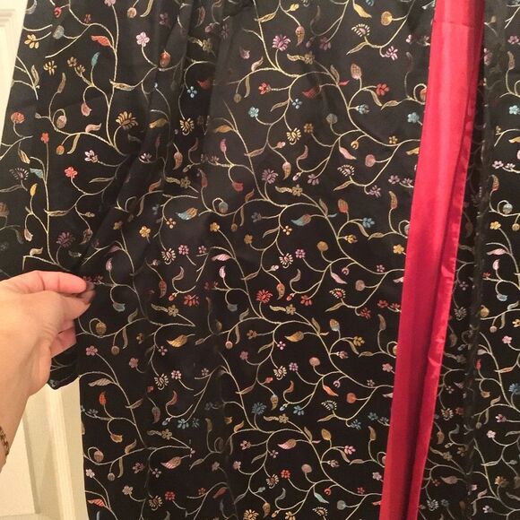 Vintage Dead Stock J.B.S. Silk Black and Red Floral Women's Jacket - Picture 4 of 11